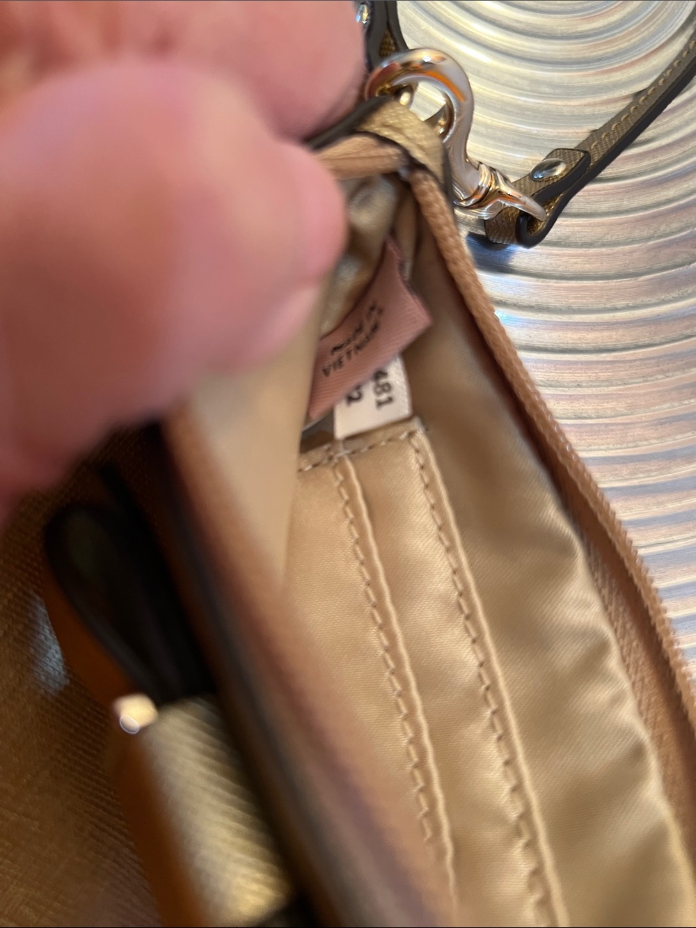 Coach NWOT Metallic Taupe and Gold Leather Wristlet with Bow Accent and hangtag - Picture 6 of 7